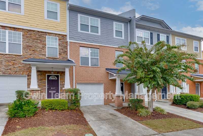 805 Tulip Poplar Way - Photo 2 of 47