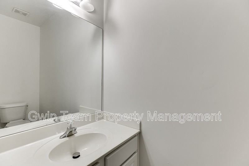 805 Tulip Poplar Way - Photo 7 of 47