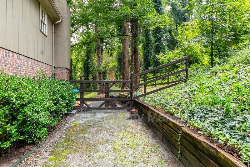 4932 Rock Haven Dr Sw - Photo 2 of 23