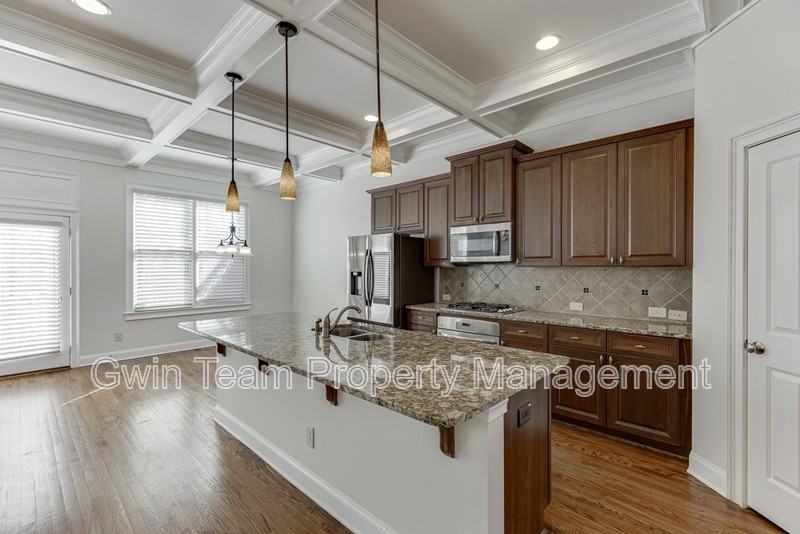 6925 Fellowship Ln - Photo 6 of 50