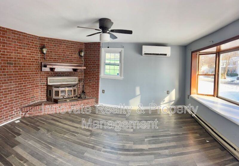 1126 Sunset Ln - Photo 3 of 22