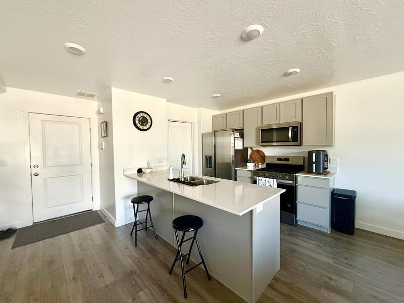 38 N Northshore Dr #38NNORTH - Photo 2 of 14