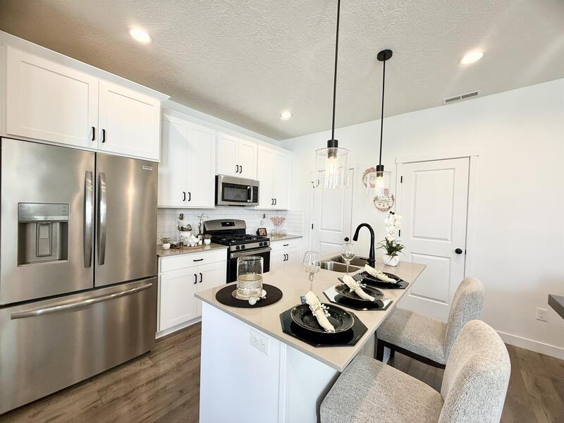 6686 W Leander Dr #6686WLEA - Photo 3 of 17