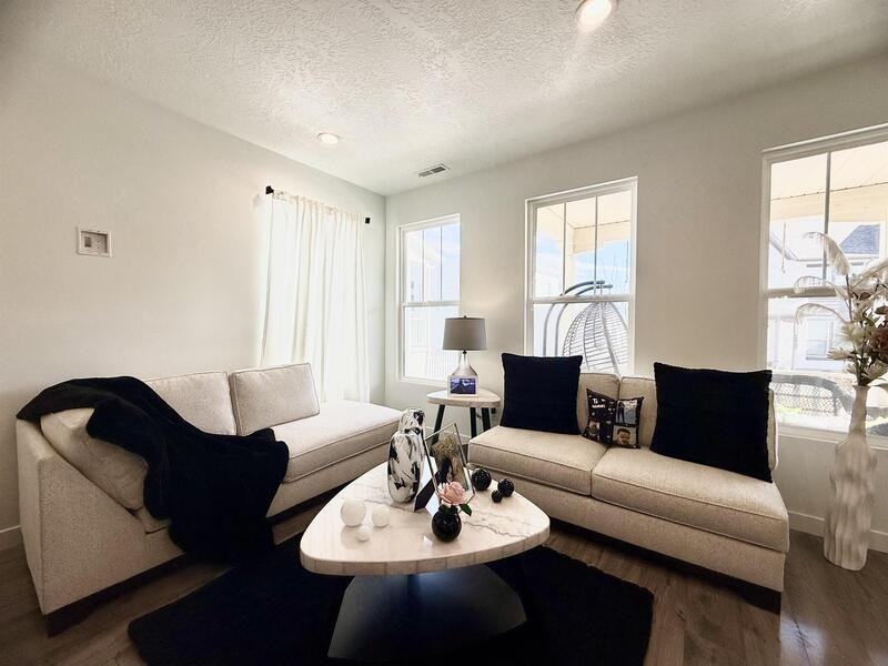 6686 W Leander Dr #6686WLEA - Photo 4 of 17