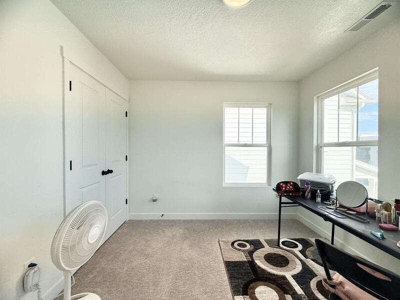 6686 W Leander Dr #6686WLEA - Photo 7 of 17