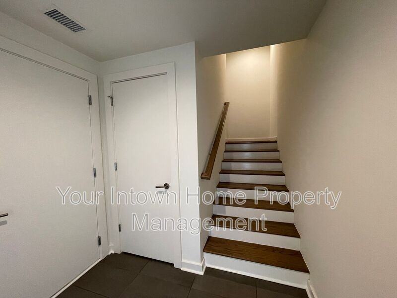 504 Rankin St Ne #9 - Photo 5 of 36