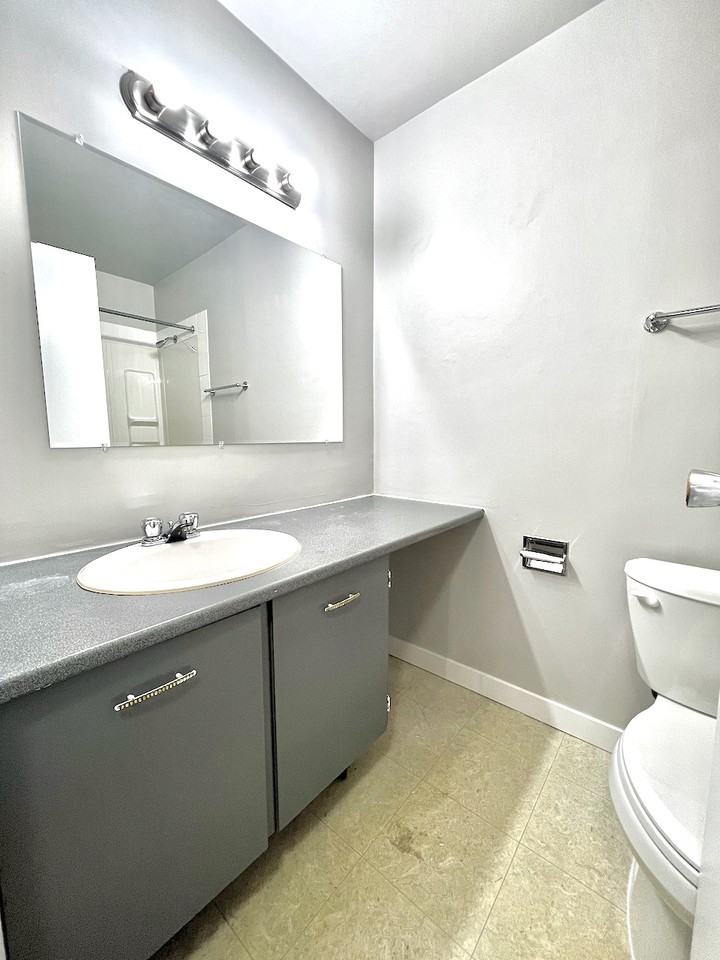 20672 Eastleigh Crescent - Photo 6 of 8