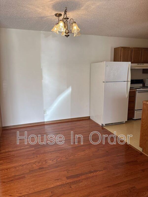 1230 State St - Photo 6 of 11