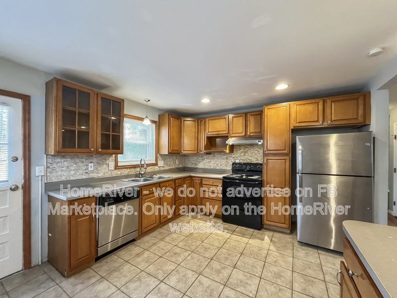 1903 Blue Bell Dr - Photo 4 of 21