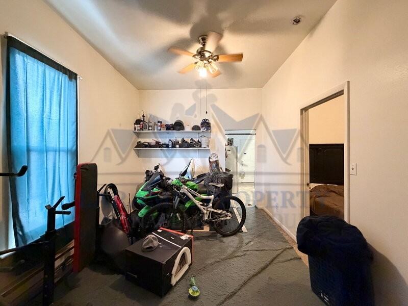 705 S 2nd St - Photo 7 of 7