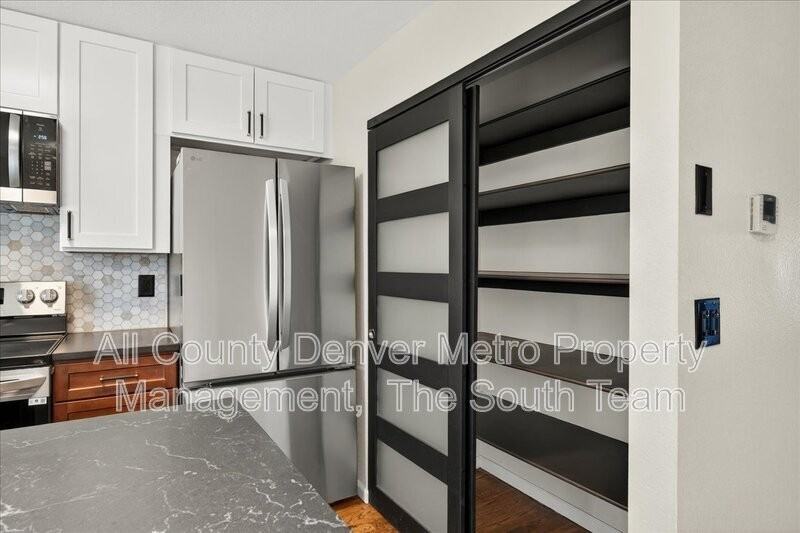 7635 S Steele St - Photo 7 of 27