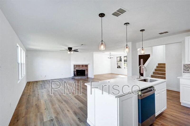 934 Cedar Creek Dr - Photo 5 of 25