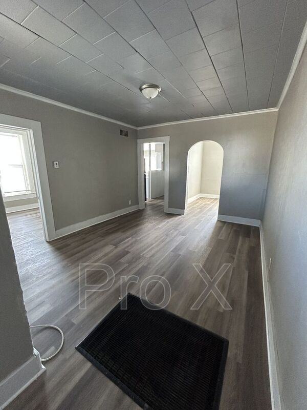 316 E Park A - Photo 2 of 11