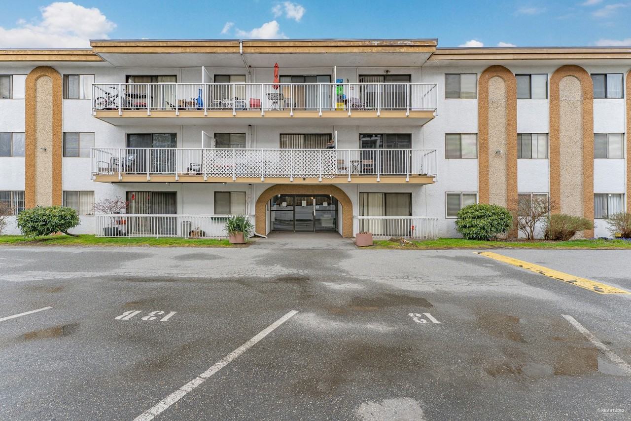 20672 Eastleigh Crescent - Photo 7 of 8