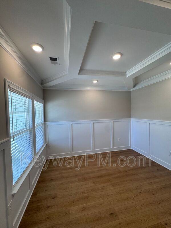 549 Yuma Ln - Photo 4 of 19