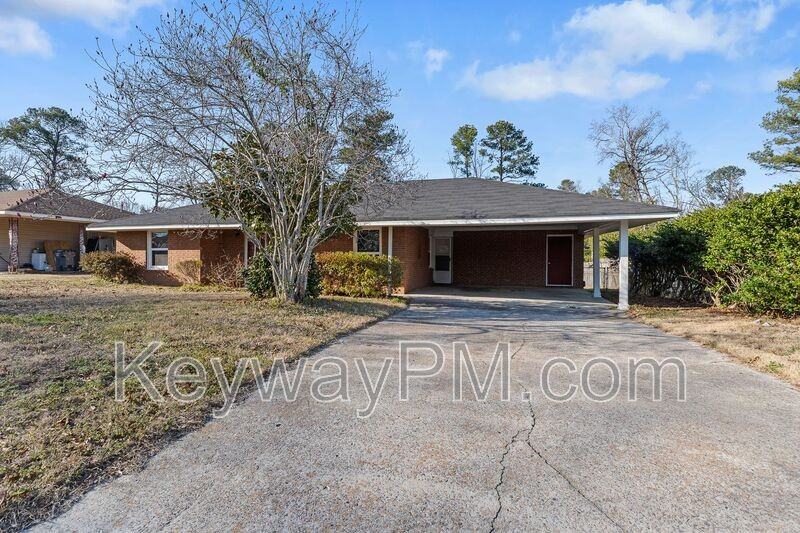 4431 Roxbury Dr - Photo 3 of 27