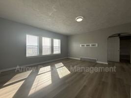 featured image of 723 Ella St #C3