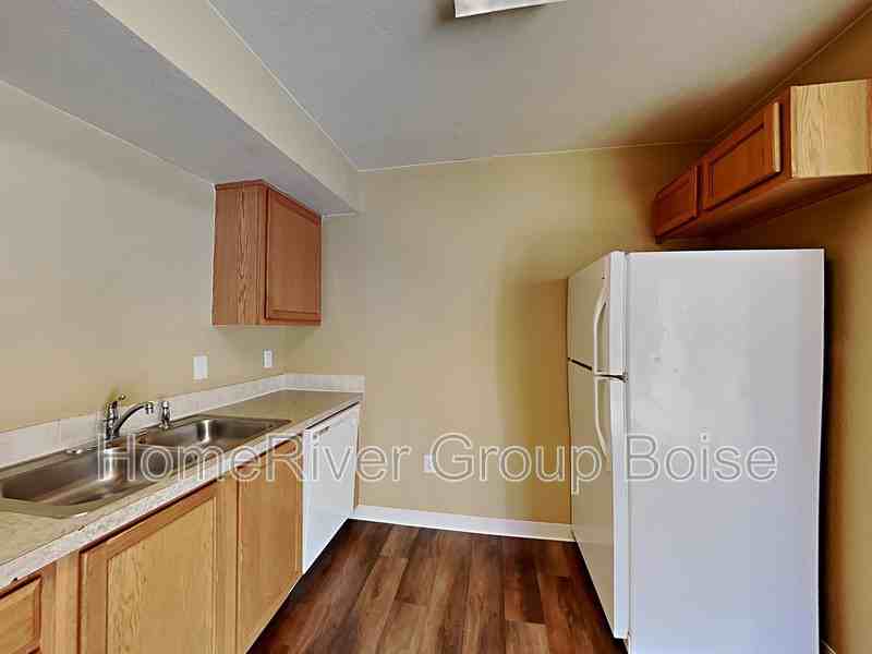 4812 Maid Jessica St - Photo 5 of 19