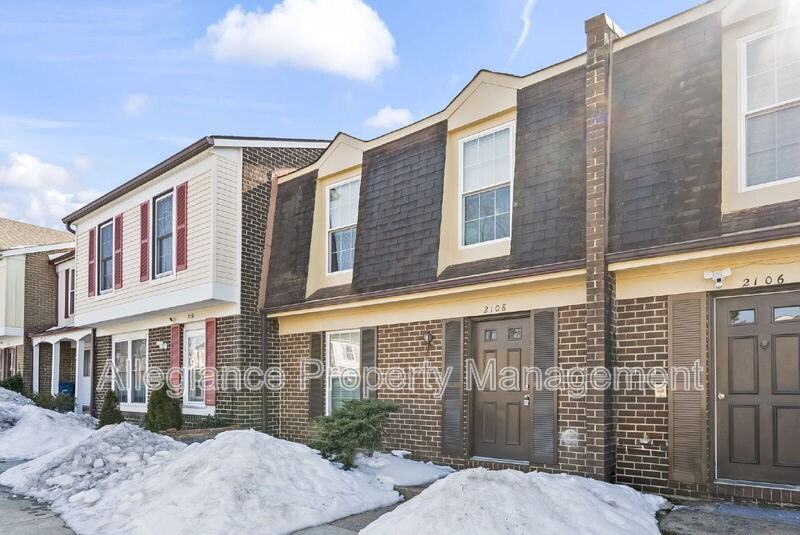 2108 Monaghan Dr - Photo 3 of 33