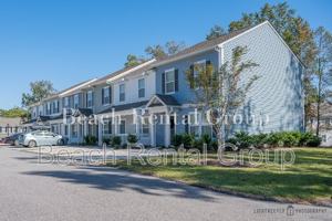 featured image of 305 Cherwell Ct #6