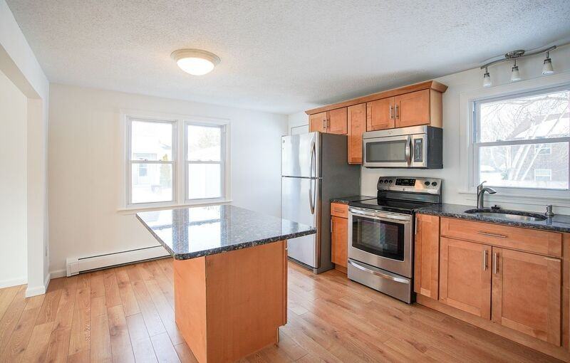 29 Crown St #B - Photo 3 of 18