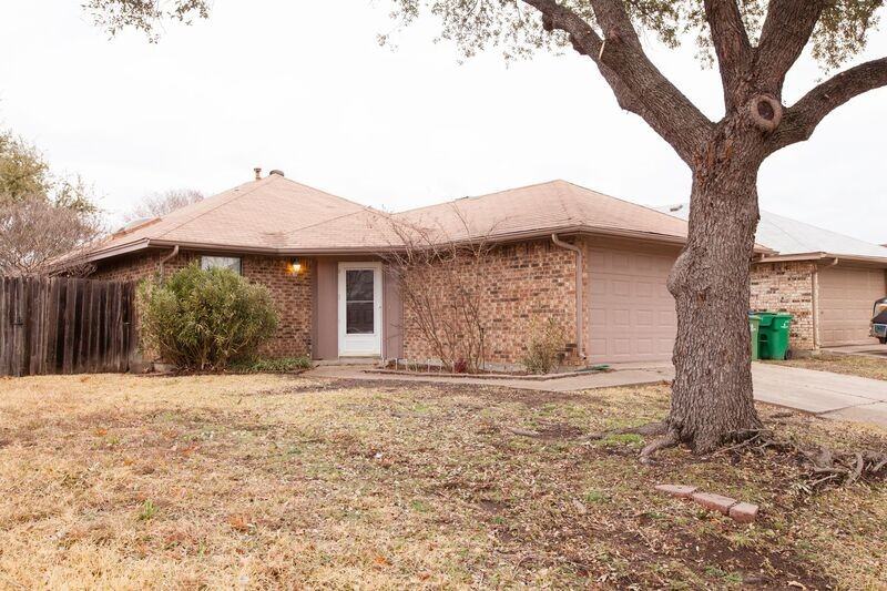 2025 Lorient Dr - Photo 2 of 42