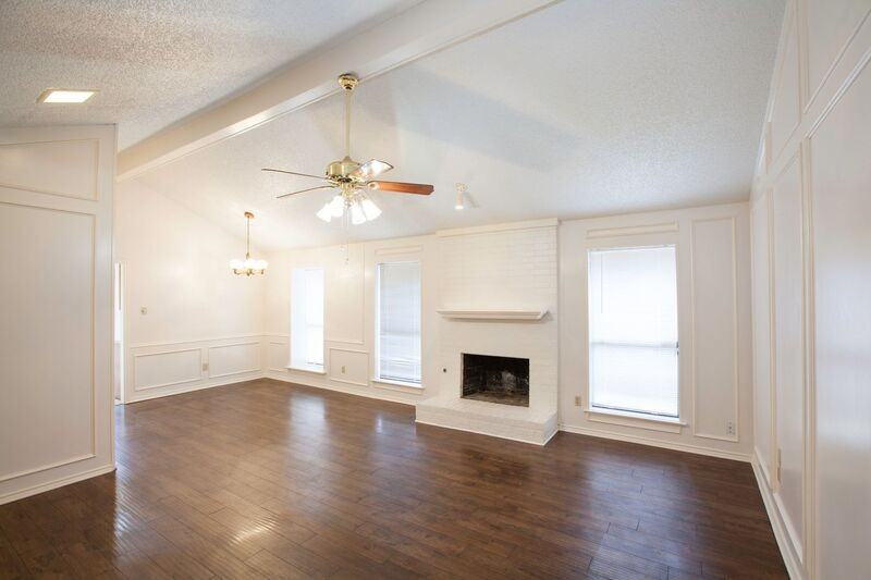 2025 Lorient Dr - Photo 3 of 42