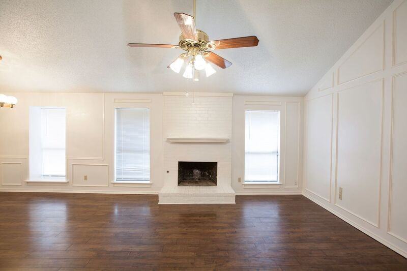 2025 Lorient Dr - Photo 4 of 42