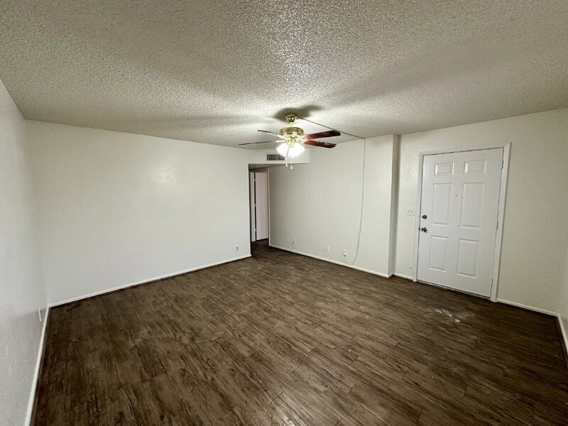 6742 E Dallas St - Photo 3 of 13