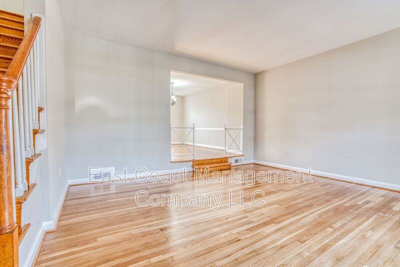 6149 Dunroming Rd - Photo 3 of 44