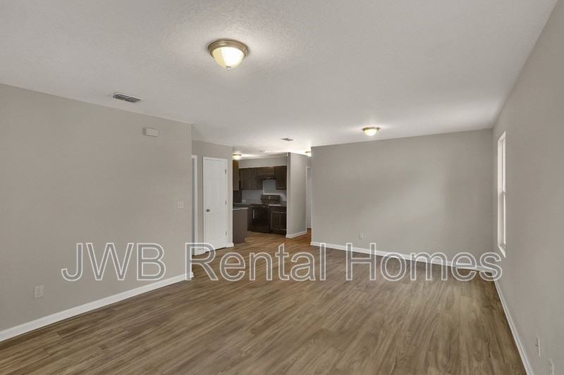 1166 Bertram St - Photo 7 of 27