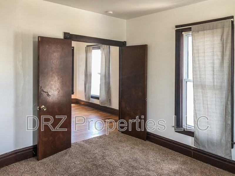 1012 Bridge St Nw - Photo 4 of 15