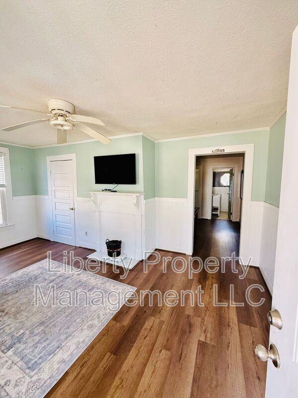 205 E E St - Photo 6 of 18