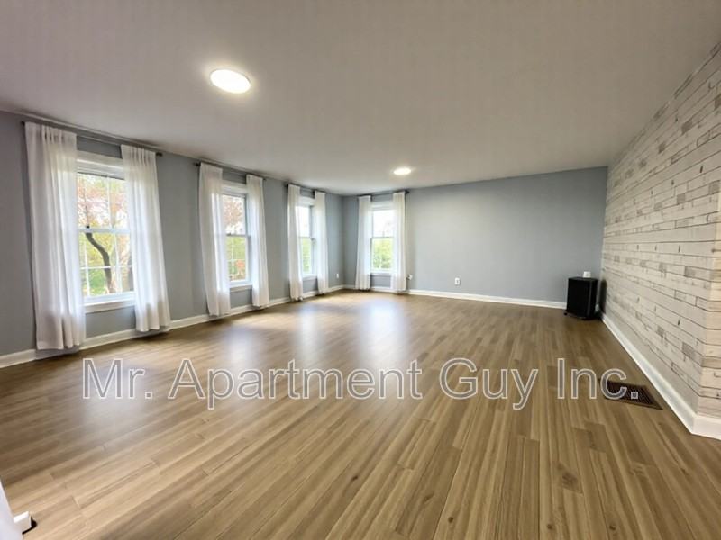 1974 Portage Rd - Photo 2 of 21