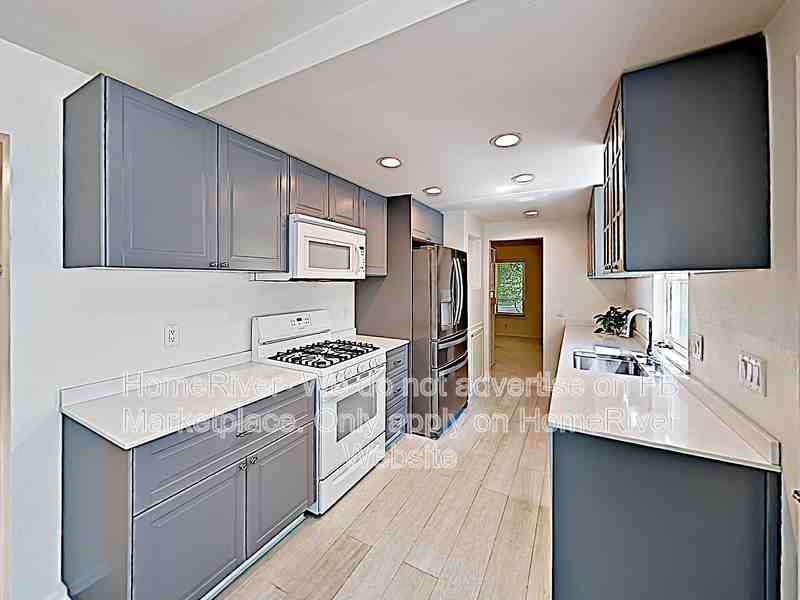 6837 Poppyview Dr - Photo 2 of 24