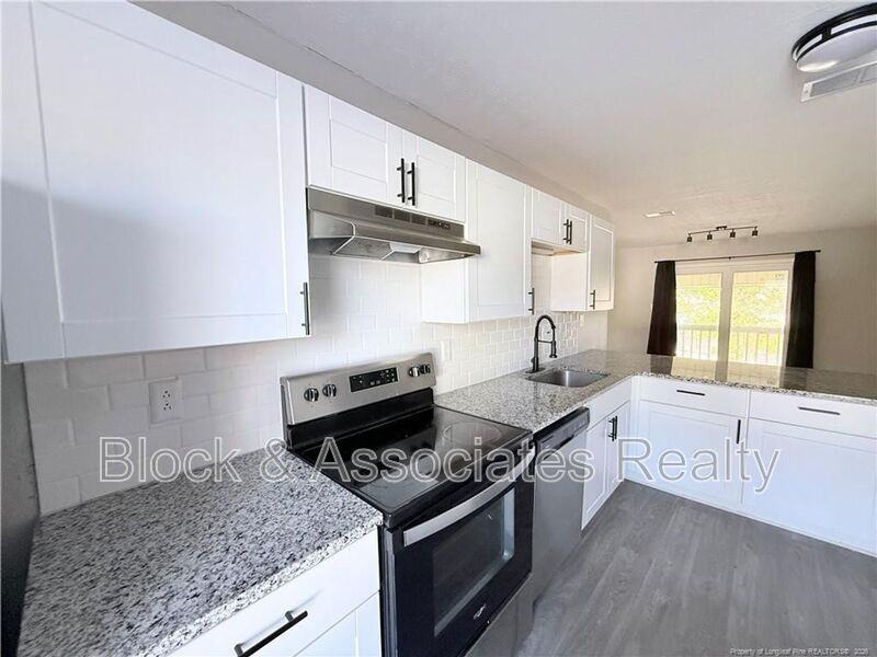 4077 Professional Dr - Photo 4 of 9