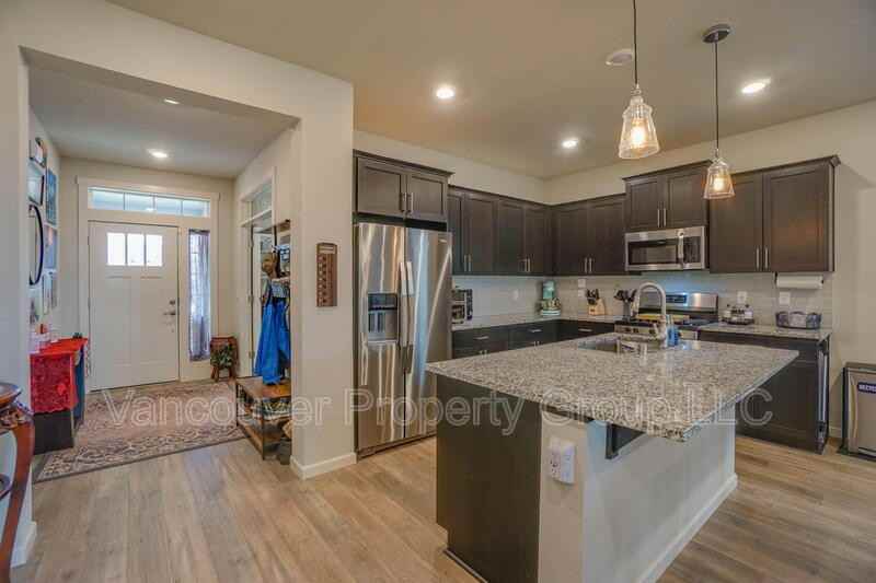 11812 Ne 137th Ave - Photo 6 of 27