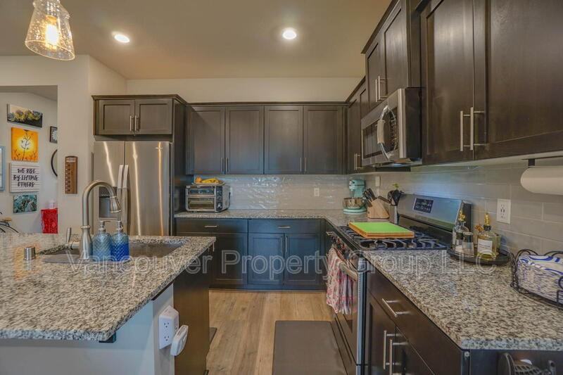 11812 Ne 137th Ave - Photo 7 of 27