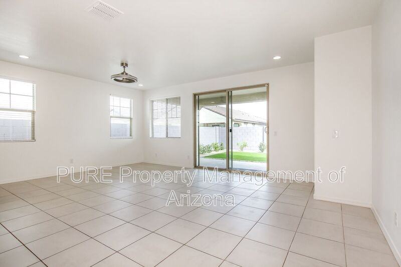 3769 N 102nd Ave - Photo 4 of 30