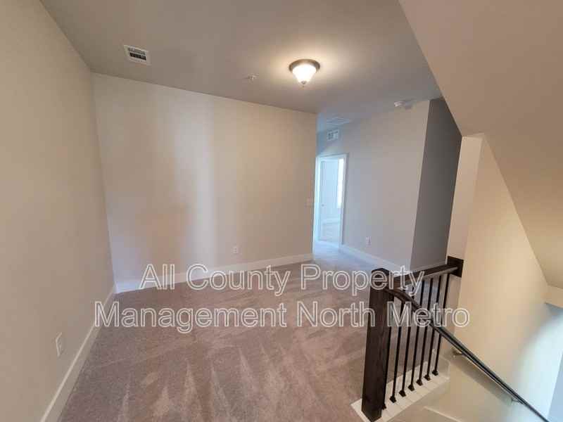 1242 Willowcrest Way - Photo 7 of 14