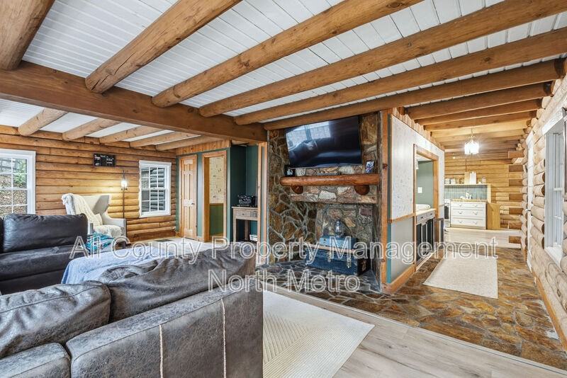 2600 Burgess Cir - Photo 6 of 30