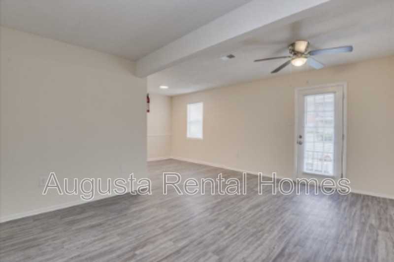 2571 1/2 Tobacco Rd - Photo 3 of 14