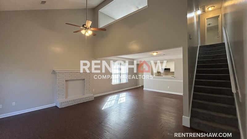 5825 Plum Valley Dr - Photo 2 of 15