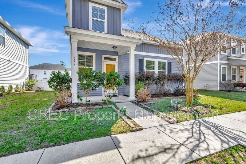 3988 Hillyard St - Photo 2 of 31