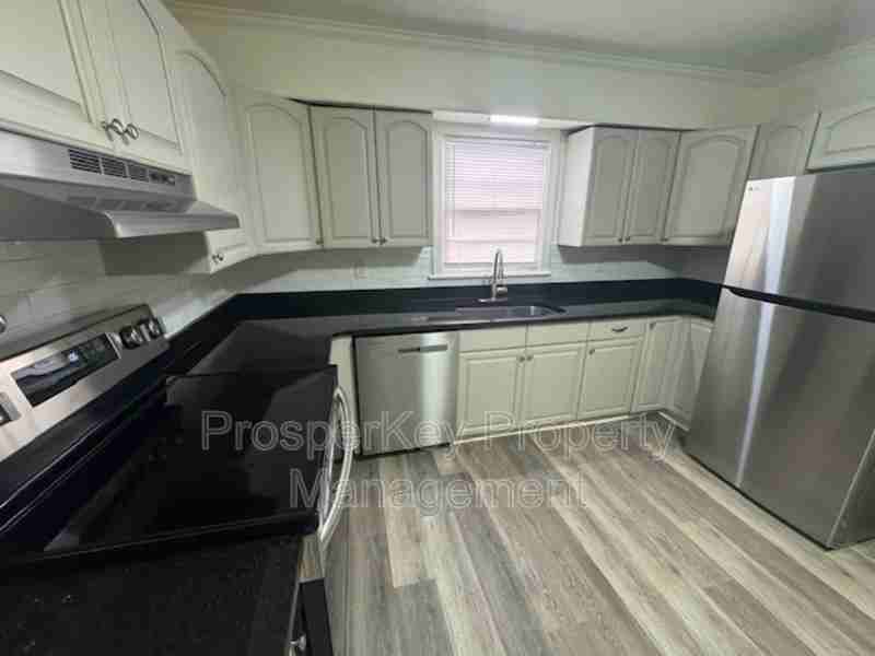 5710 August Ave - Photo 5 of 17