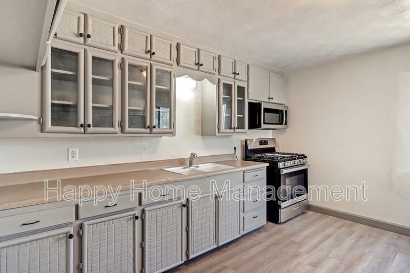 1721 Wilmoore Dr Se - Photo 4 of 13