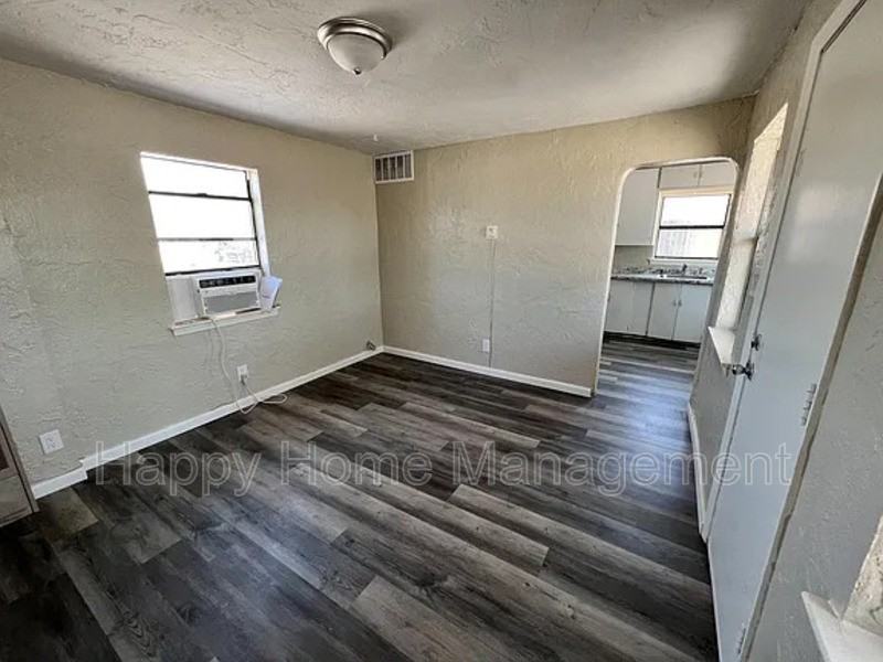 1113 Aztec Rd Nw - Photo 3 of 9