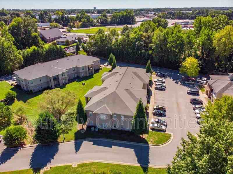 104 Thornton Ct #G - Photo 2 of 34