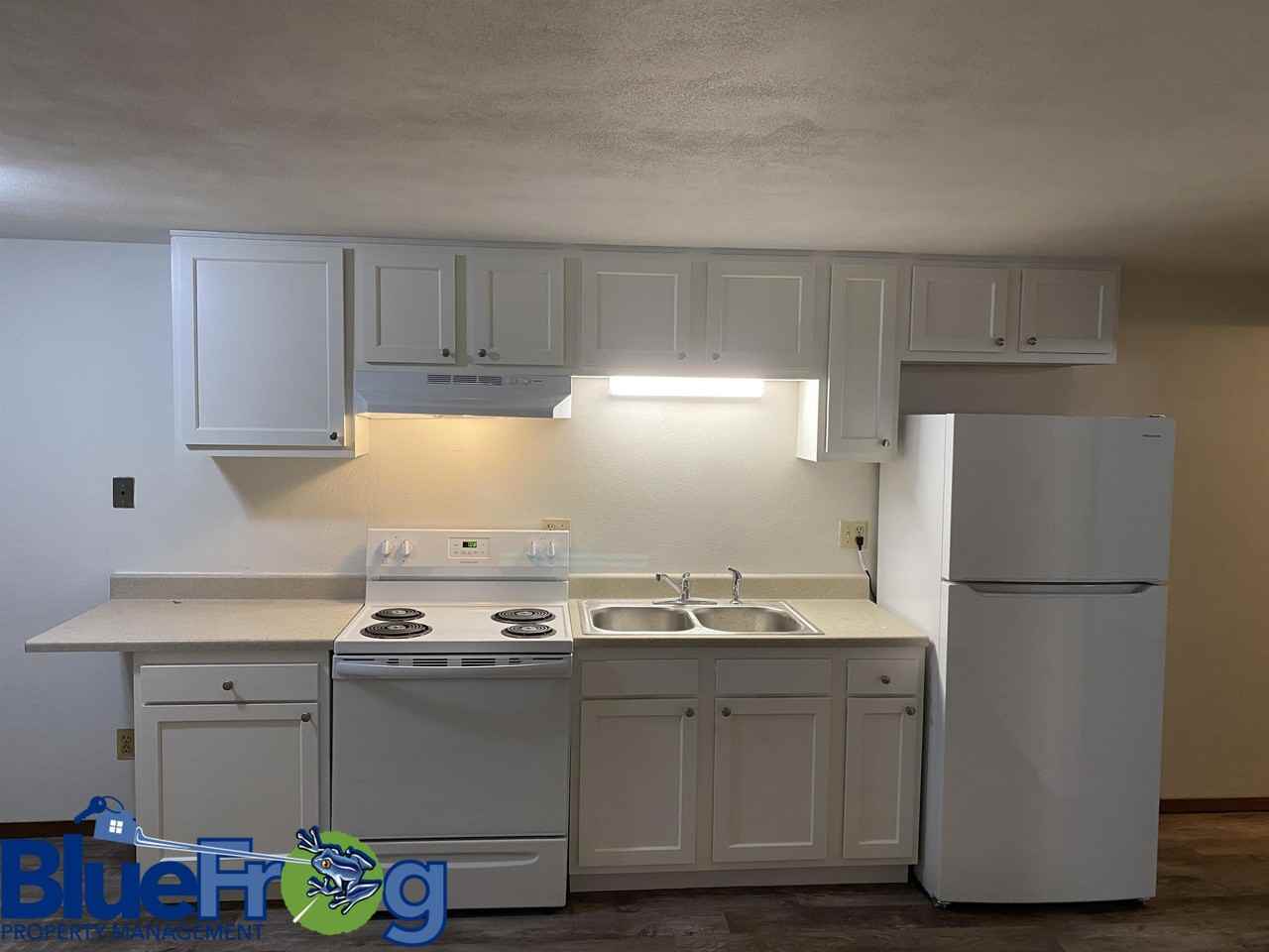 1920 Division Street - Photo 2 of 11