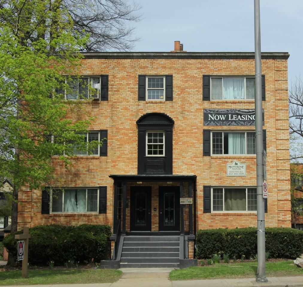 MONTROSE MANOR APARTMENTS -- 023 - Photo 7 of 9